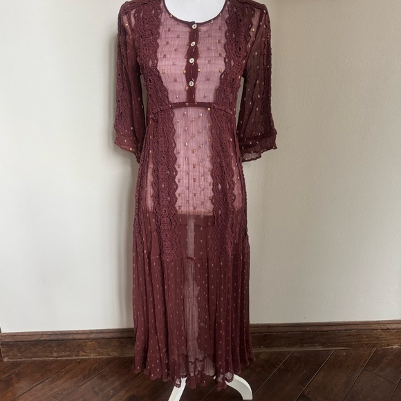 Sundance Dresses & Skirts - Sundance Boho Gold Flecked Sheer Over Dress